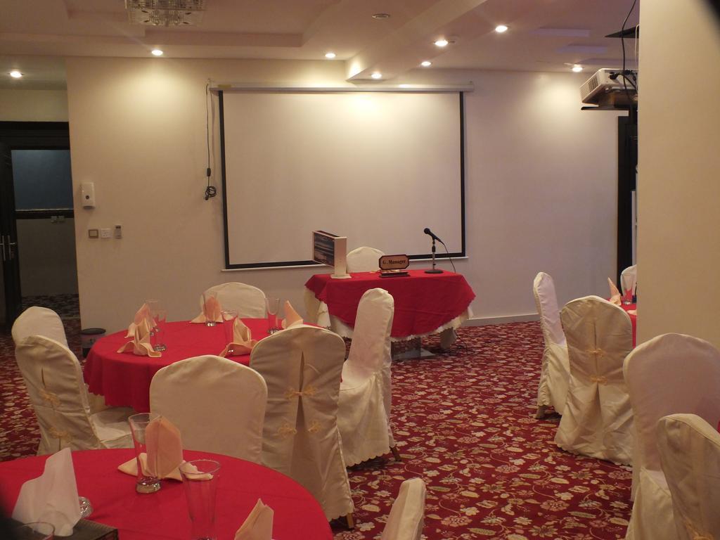 Sofi Hotel Dammam Exterior foto